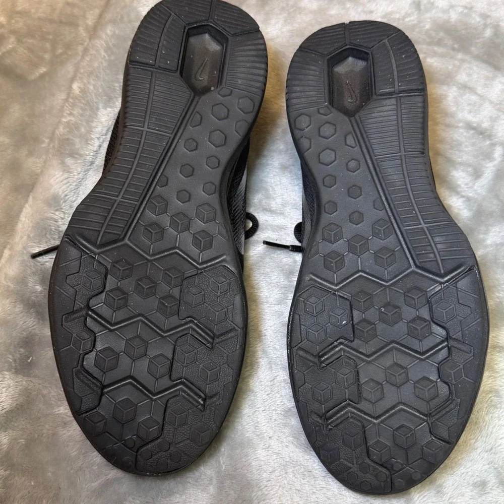 Nike Womens Size 8 In-Season TR 7 Triple Black Training Running Shoes Athletic